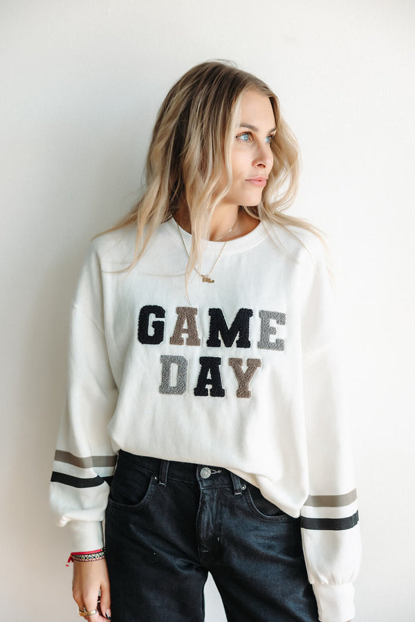 arlo-z-supply-game-day-pullover