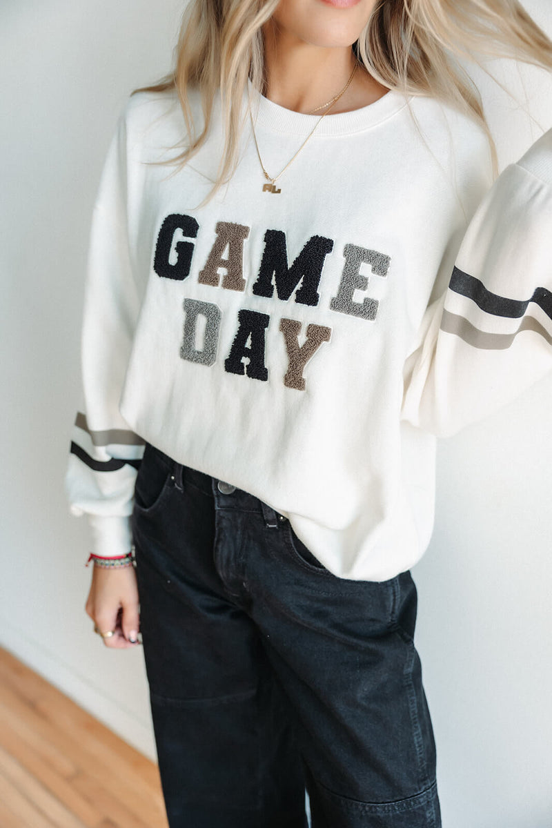 arlo-z-supply-game-day-pullover