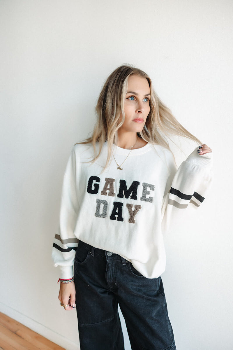 arlo-z-supply-game-day-pullover