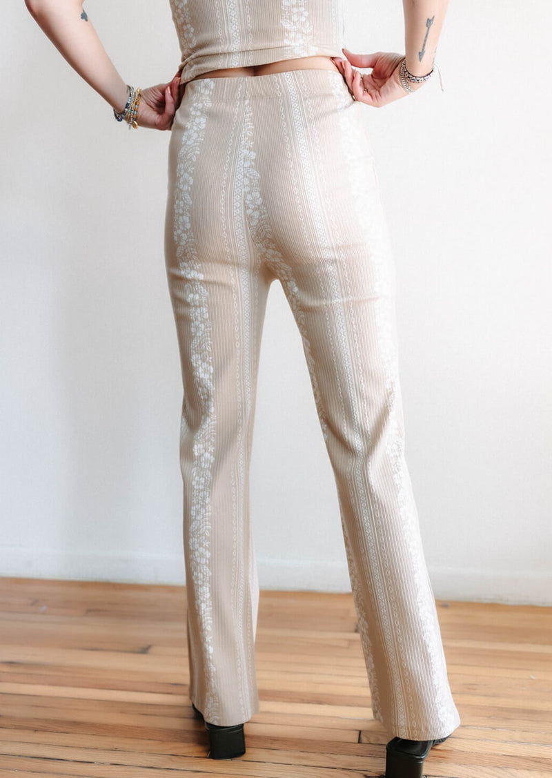 arlo-sand-dune-hibiscus-print-rib-knit-pant