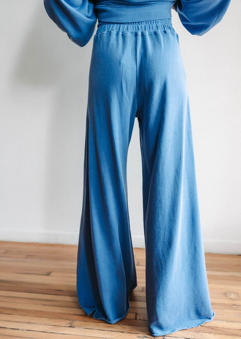 arlo-wide-leg-blue-sweat-pants-set