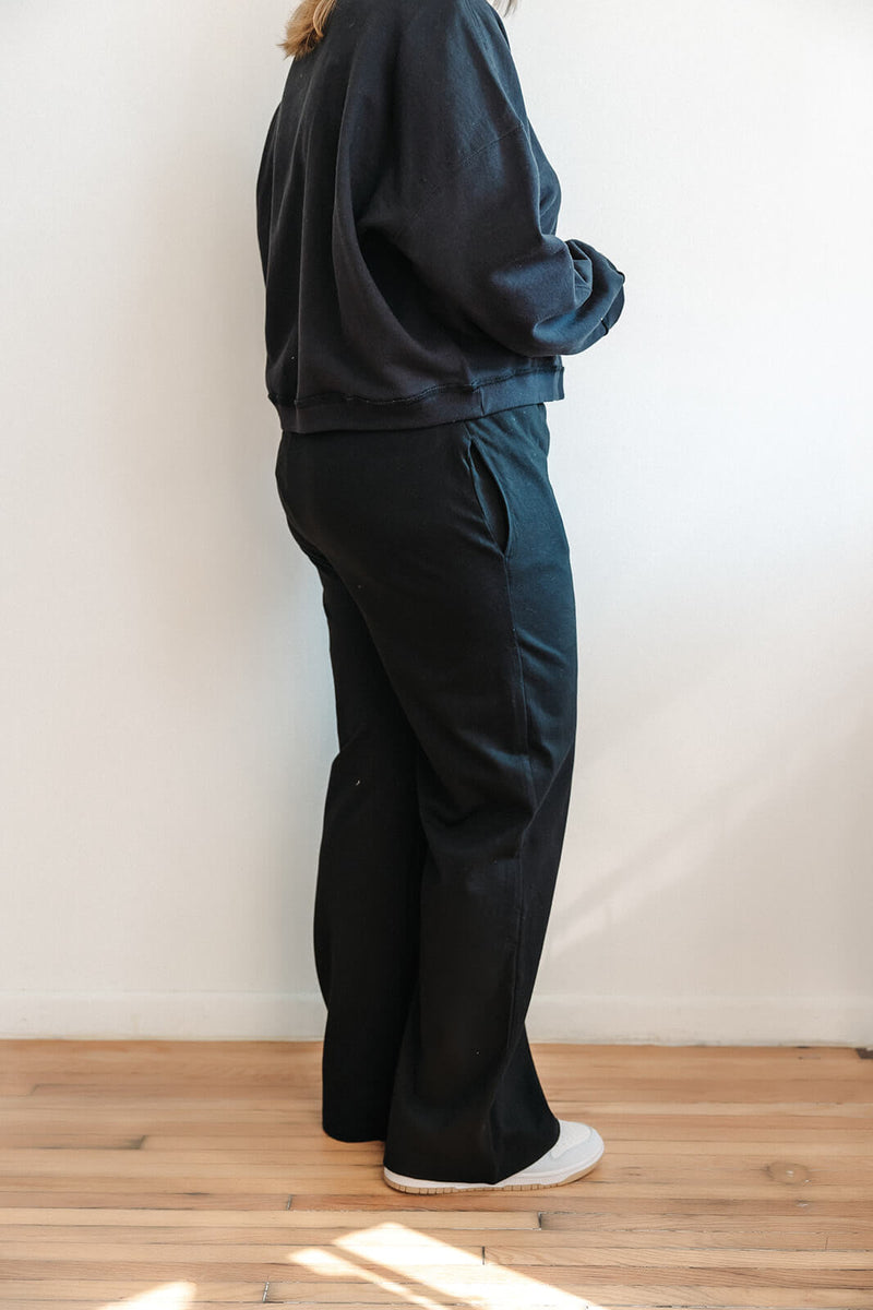 arlo-relaxed-black-pant