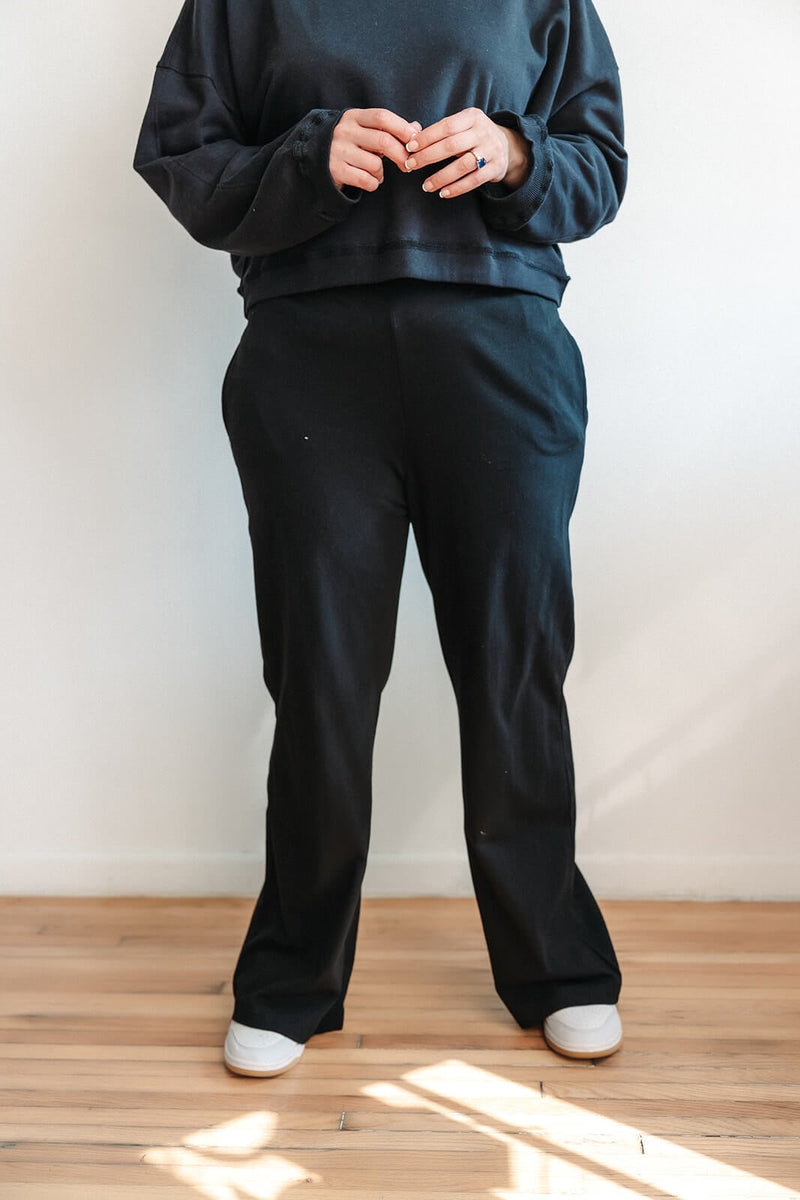 arlo-relaxed-black-pant