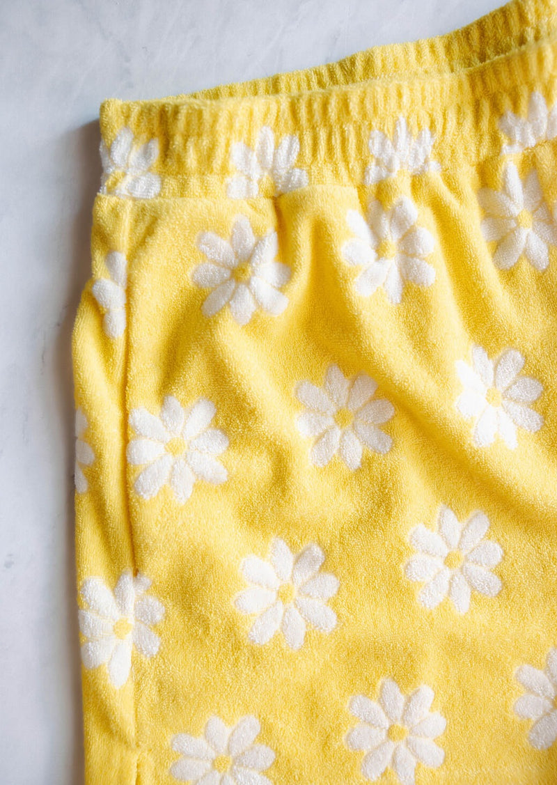 arlo-yellow-terry-daisy-print-elastic-waist-shorts