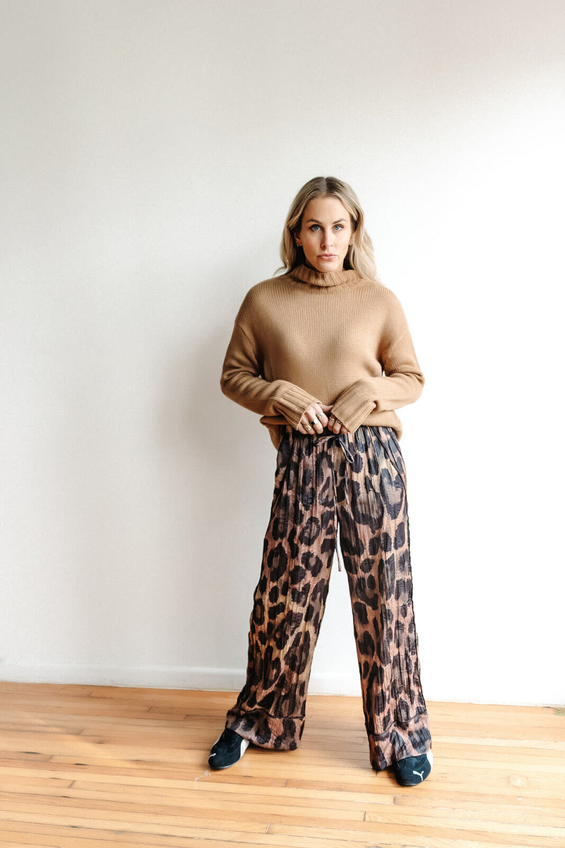 arlo-free-people-all-out-satin-leopard-pants