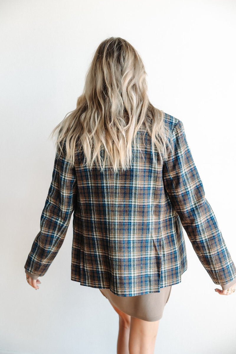 arlo-sage-old-money-plaid-oversized-blazer