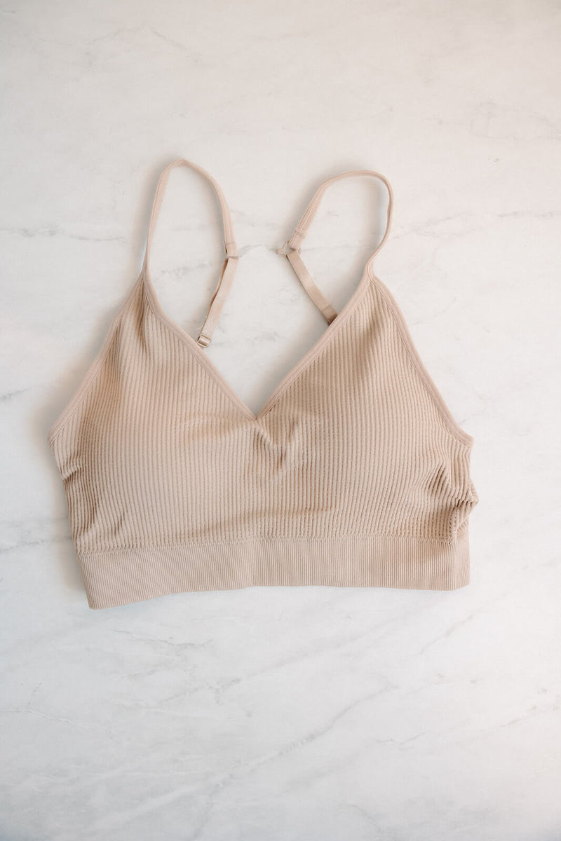 arlo-ribbed-seamless-bralette-v-neck-racer-back-straps