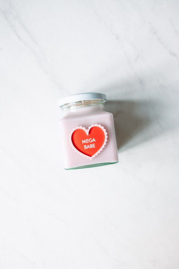 arlo-mega-babe-heart-candle