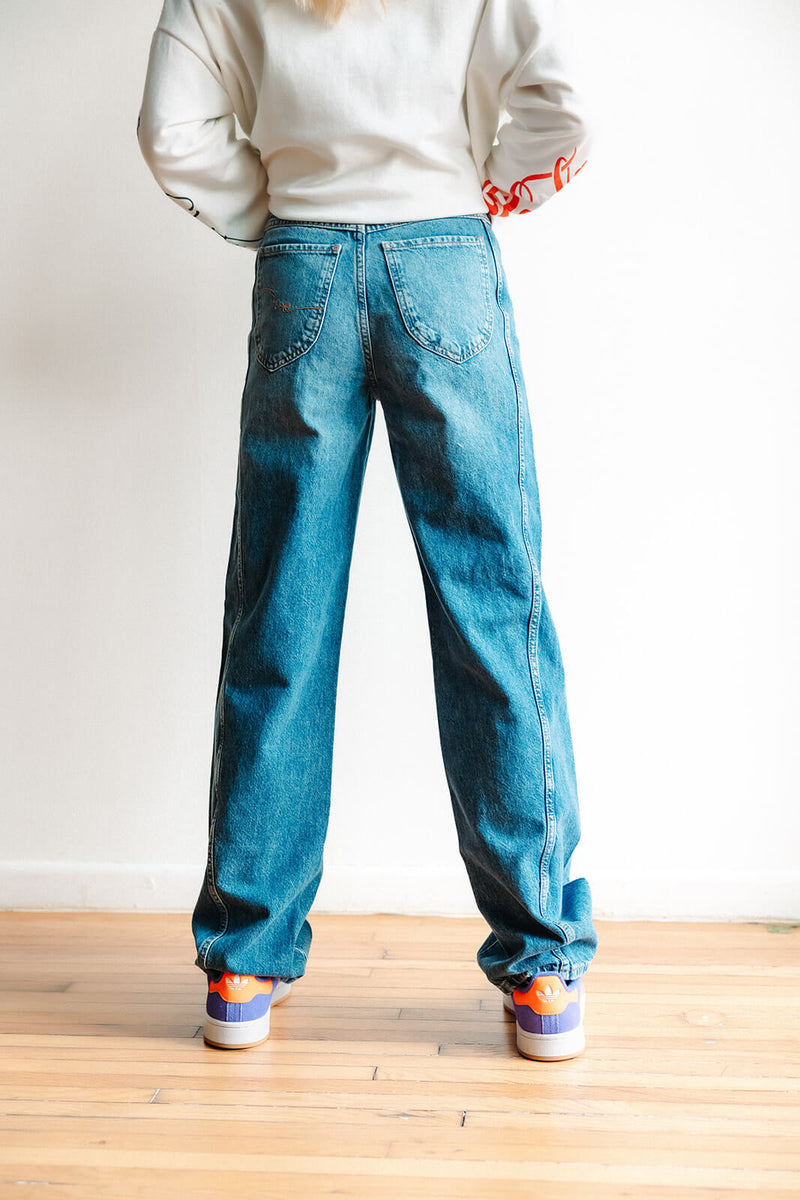 arlo-we-the-fee-aster-straight-leg-jeans-swarm