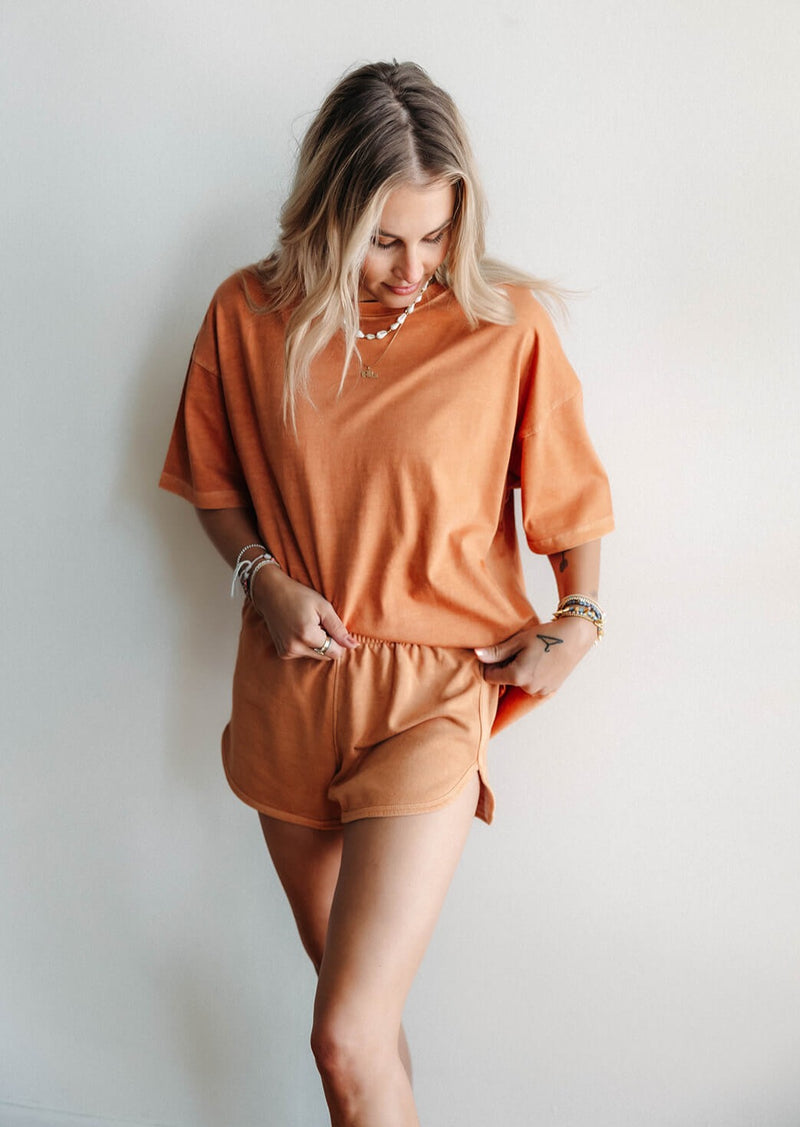 arlo-sunbaked-oversized-bunt-orange-tee-short-sleeve-tee