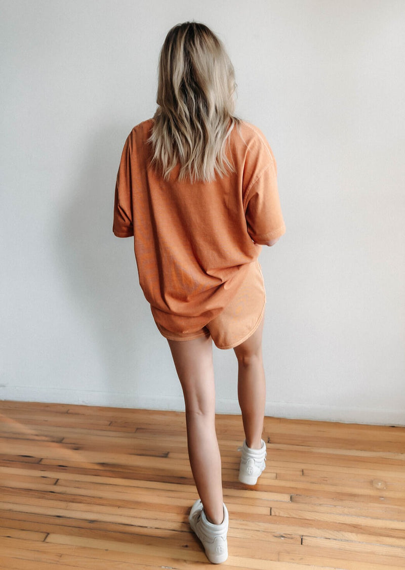 arlo-sunbaked-oversized-bunt-orange-tee-short-sleeve-tee